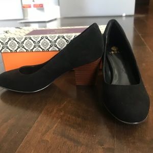Isola Emmalee Suede Black Pump with Brown Heel